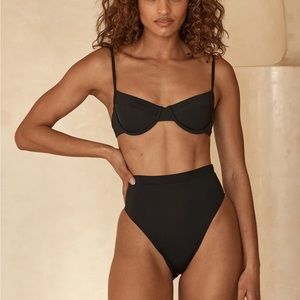 Monday Swimwear Maui Top